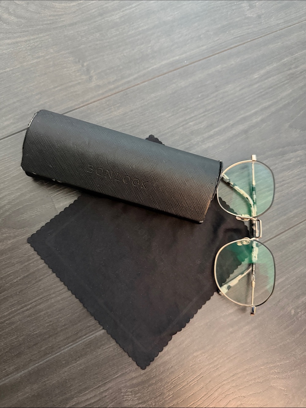 Bonlook - Coco Deep Gold L Round Titanium Frame Glasses with Black Case
